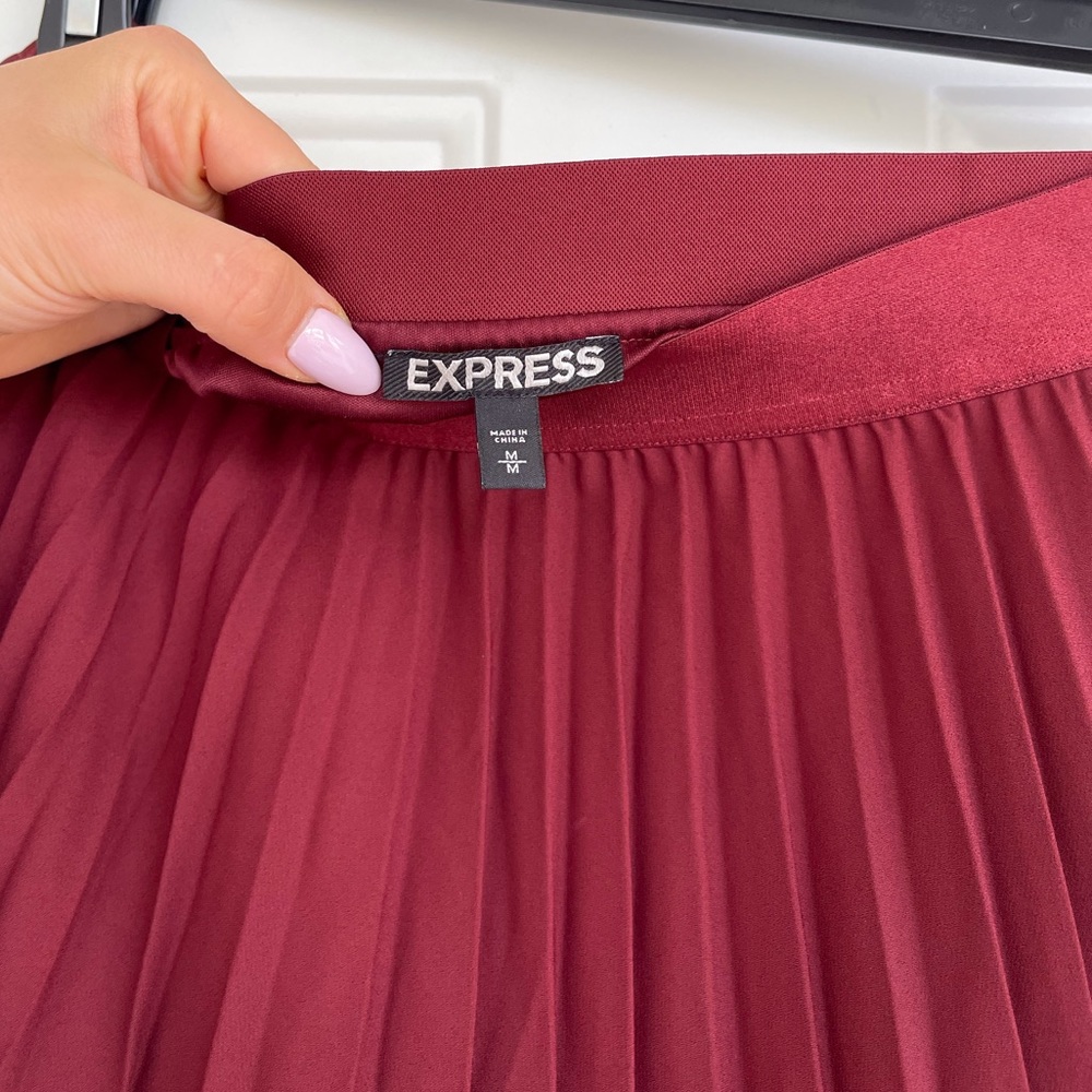 Maroon Express skirt